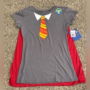 Harry potter gryffindor shirt with cape juniors medium 7-9 Halloween